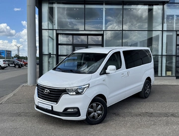 Hyundai Grand Starex 2.5d AT (175 л.с.) 4WD